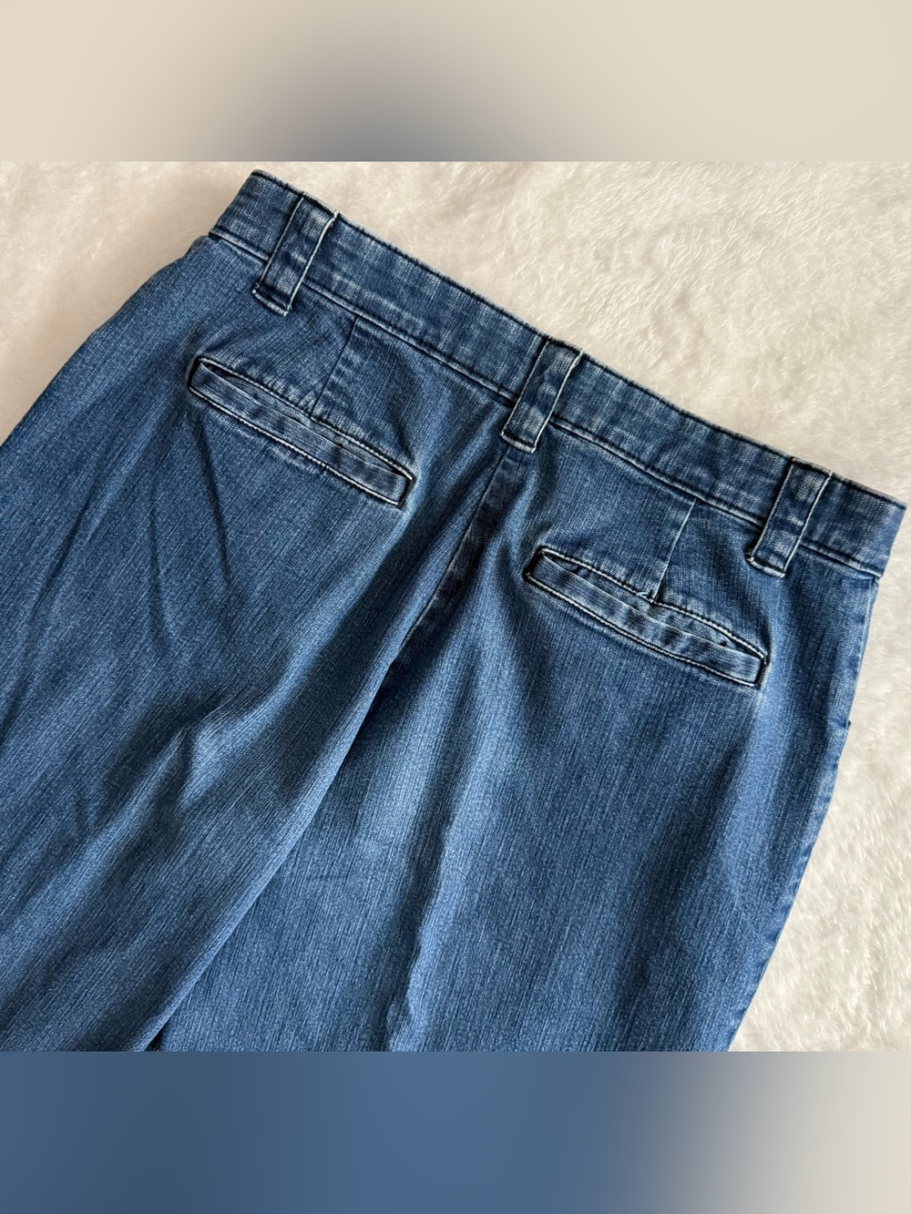 L.L.Bean Classic Fit Straight-Leg Stretch Denim Jeans Blue Size 8 Reg - Picture 4 of 10